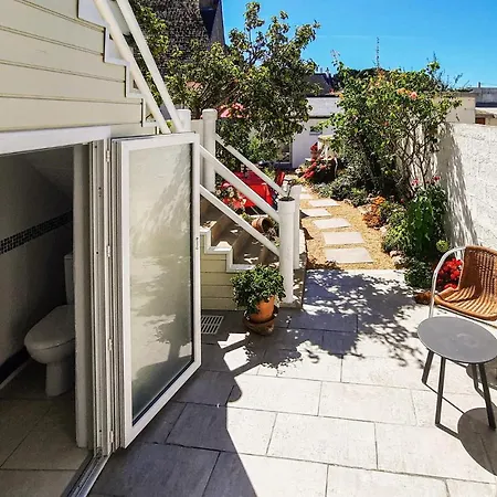 4 Bedroom In